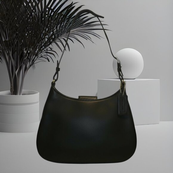 Coach Black Leather Handbag 01K-8319 – Timeless Heritage, Excellent Condition - Picture 5 of 5